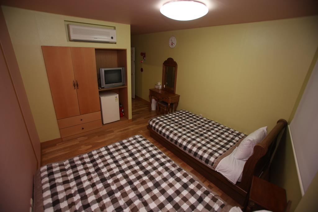 Hostel Lyndon Czedżu Pokój zdjęcie